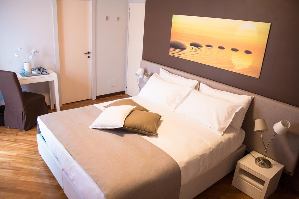 Bed and Breakfast Casa Agnese à Alba  Chambre photo