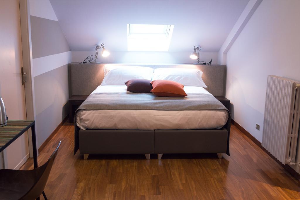 Bed and Breakfast Casa Agnese à Alba  Chambre photo
